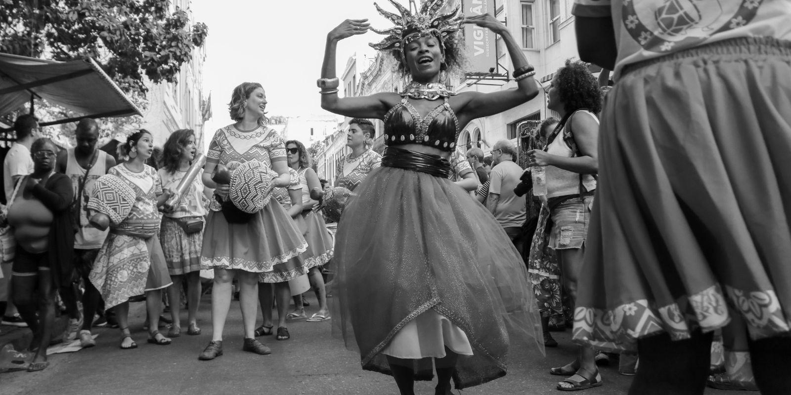 Rompiendo las barreras culturales en Winter Garden: Cómo relacionarse con personas de diferentes culturas.