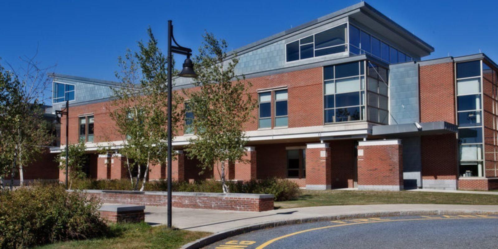 Descubre cómo Bridgewater Middle School en Winter Garden prepara a los estudiantes para la universidad y la carrera.
